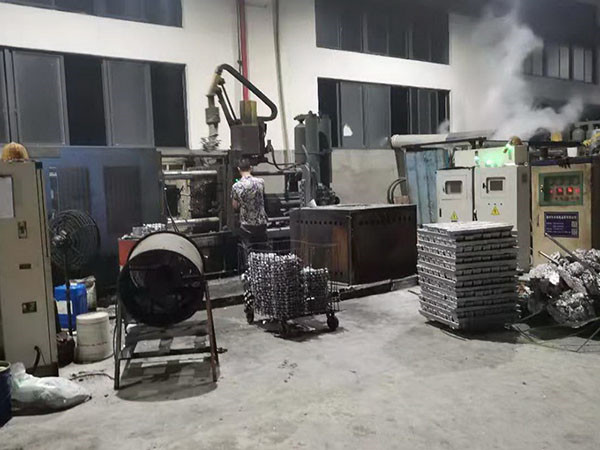 數字電源鋁錠立式熔煉爐
